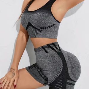 Woman’s 2 Piece Yoga Athletic Set.